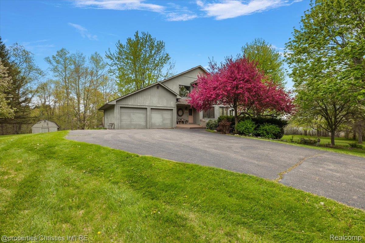 6175 Tripp Road