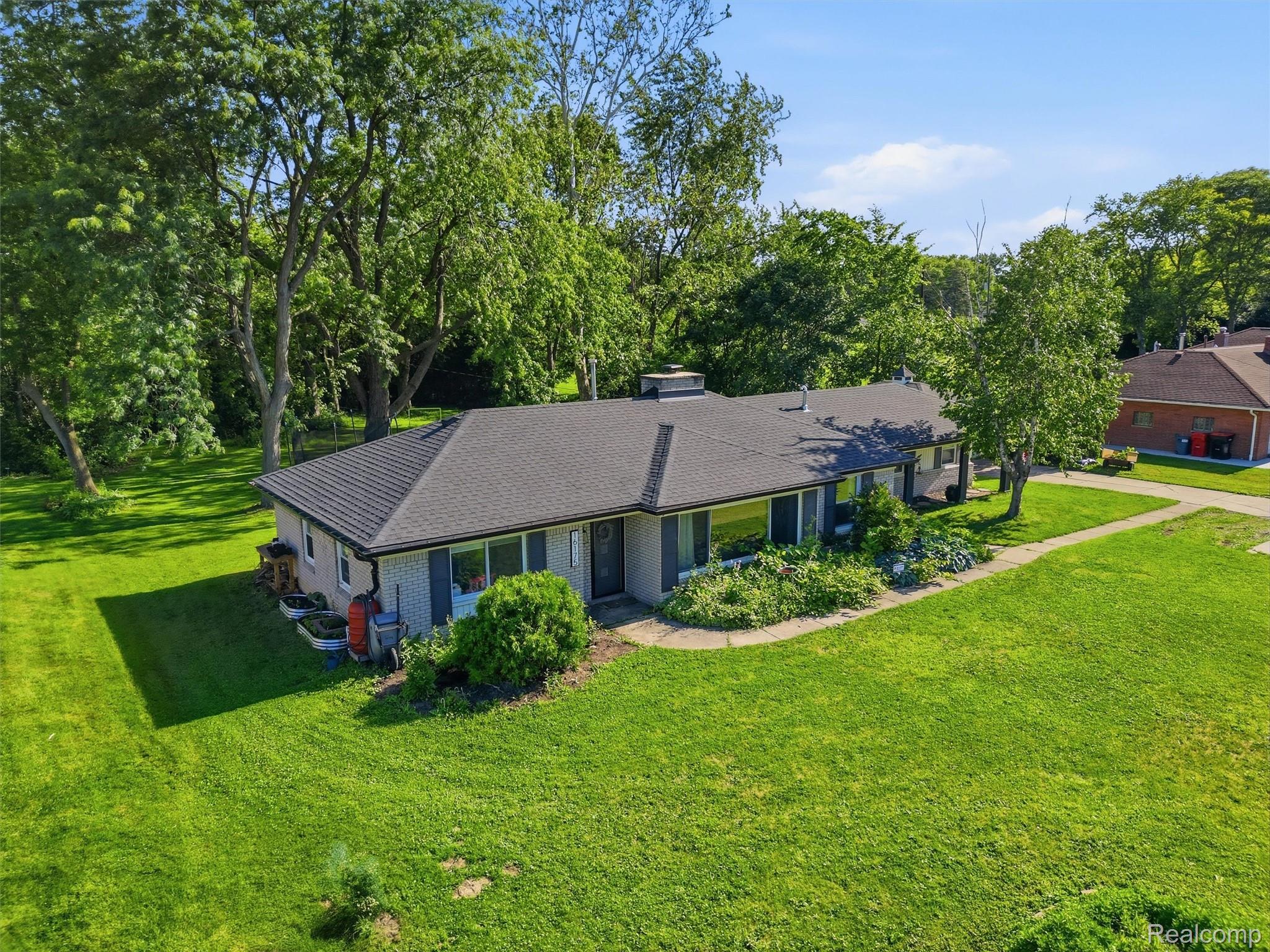 16175 W 13 Mile Road
