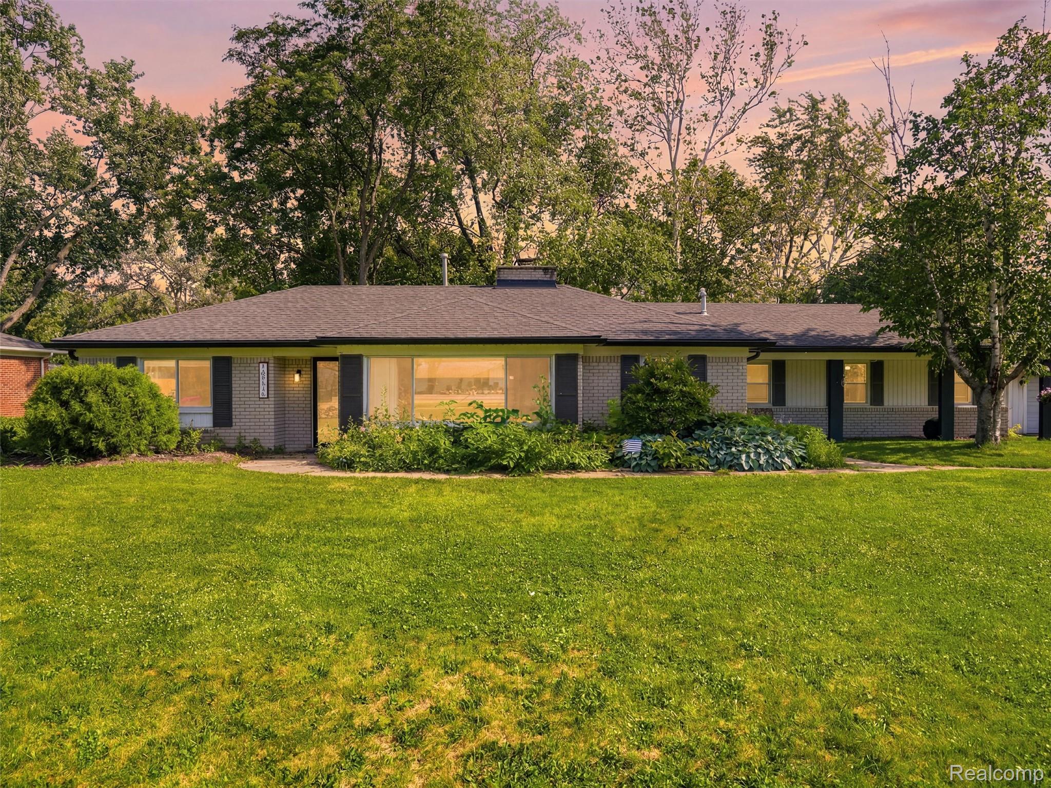 16175 W 13 Mile Road