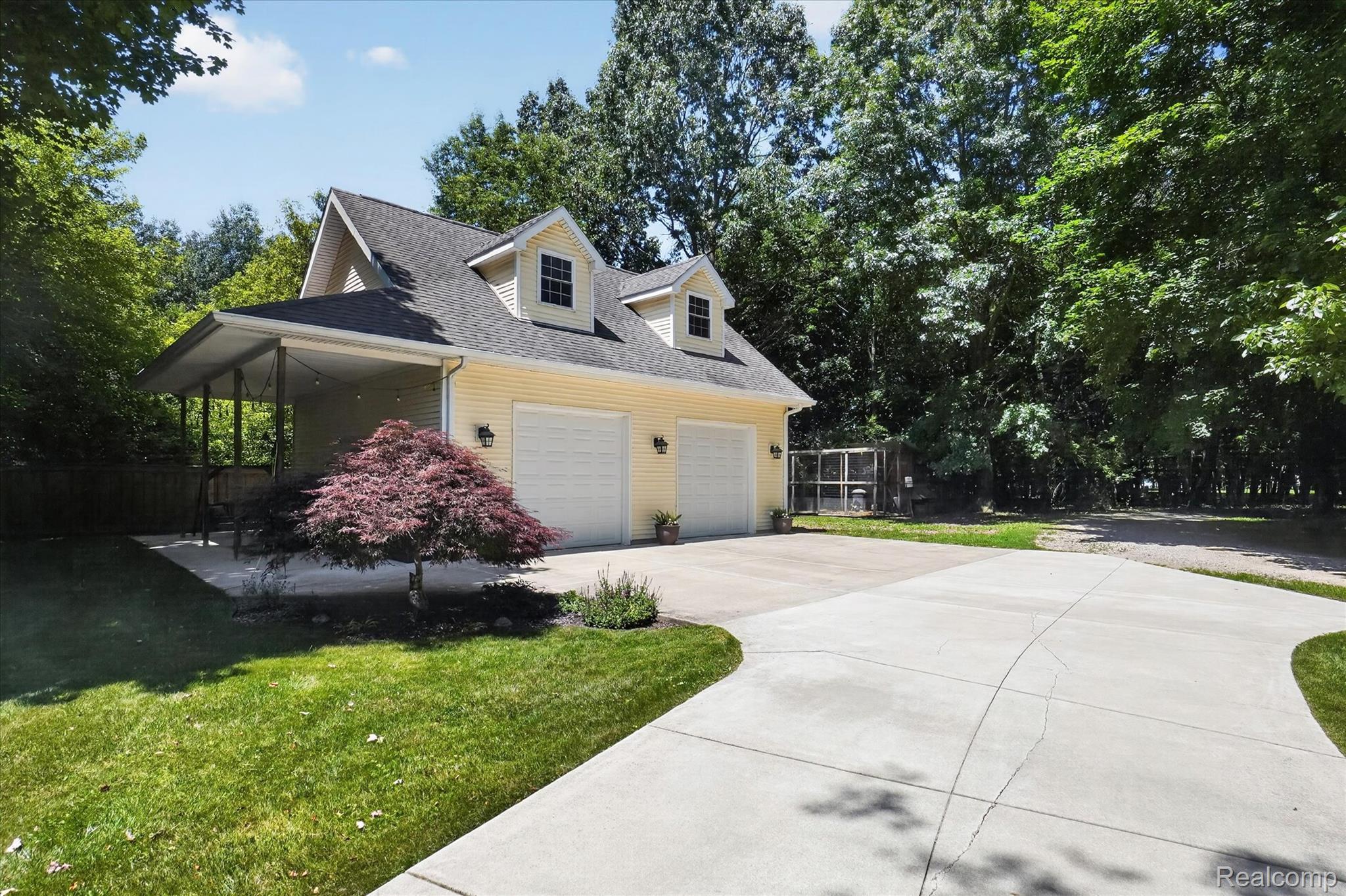 7071 W Grand River Road