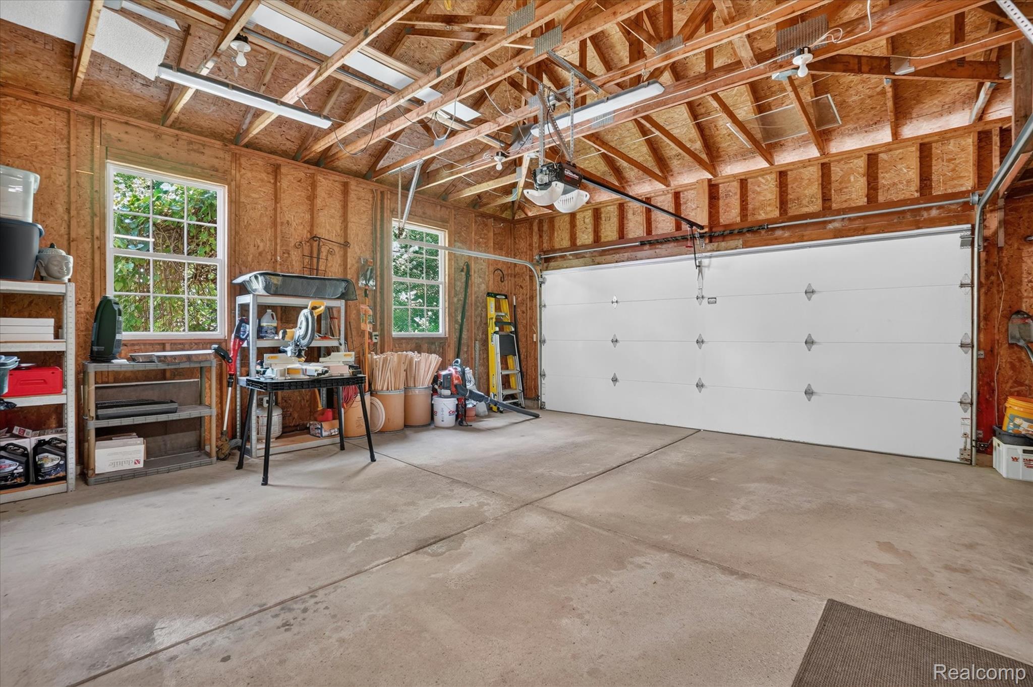 7071 W Grand River Road