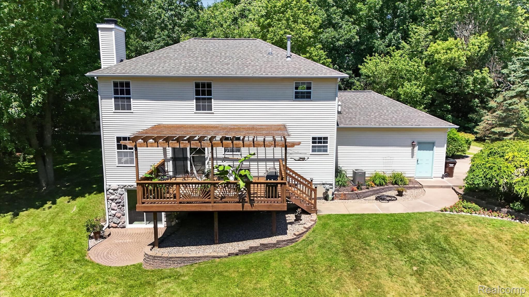 7071 W Grand River Road