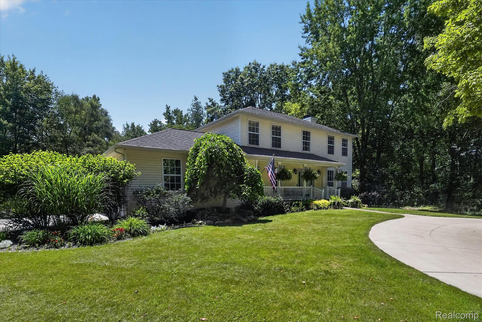7071 W Grand River Road