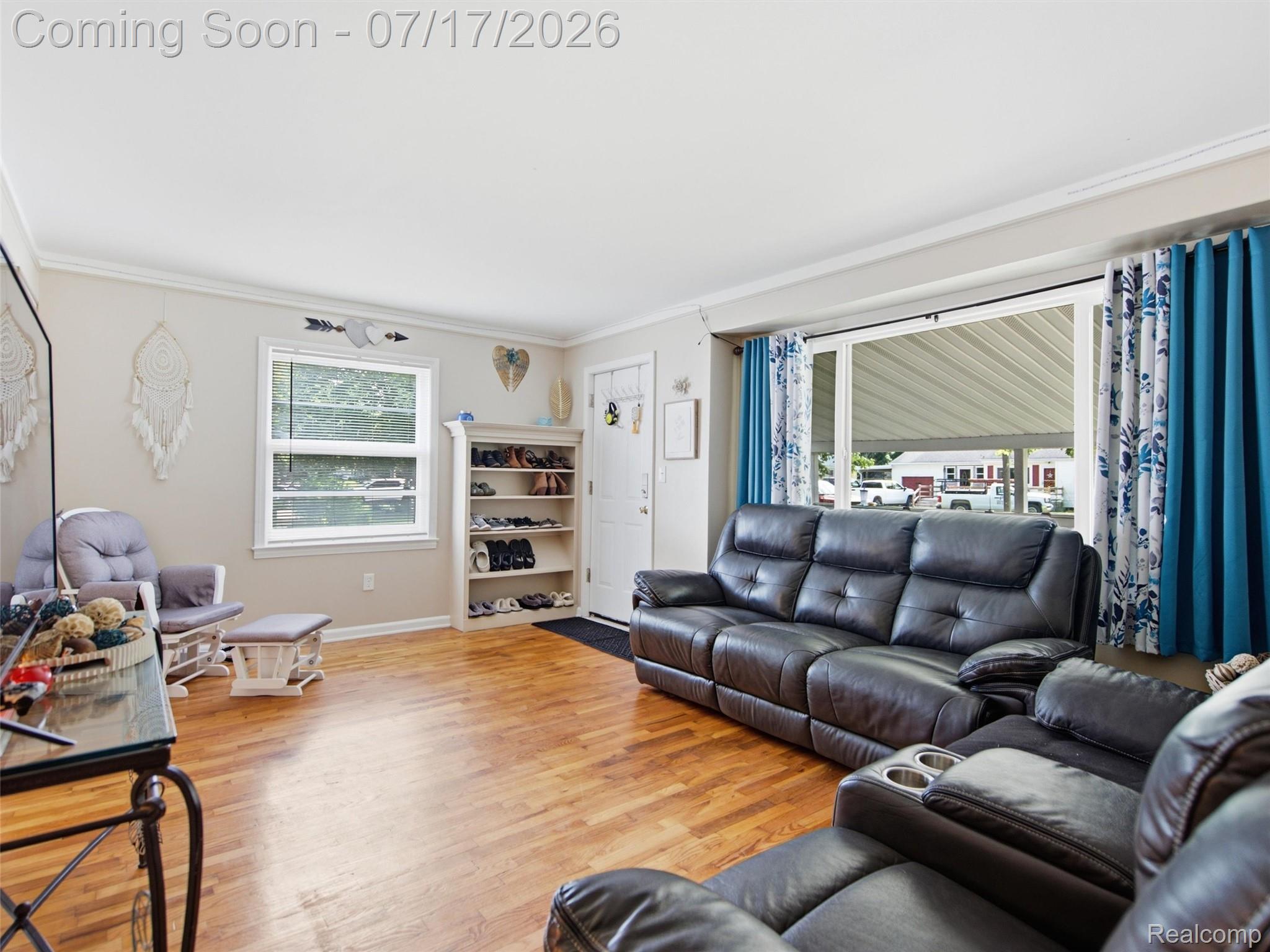 3328 Mills Acres Street