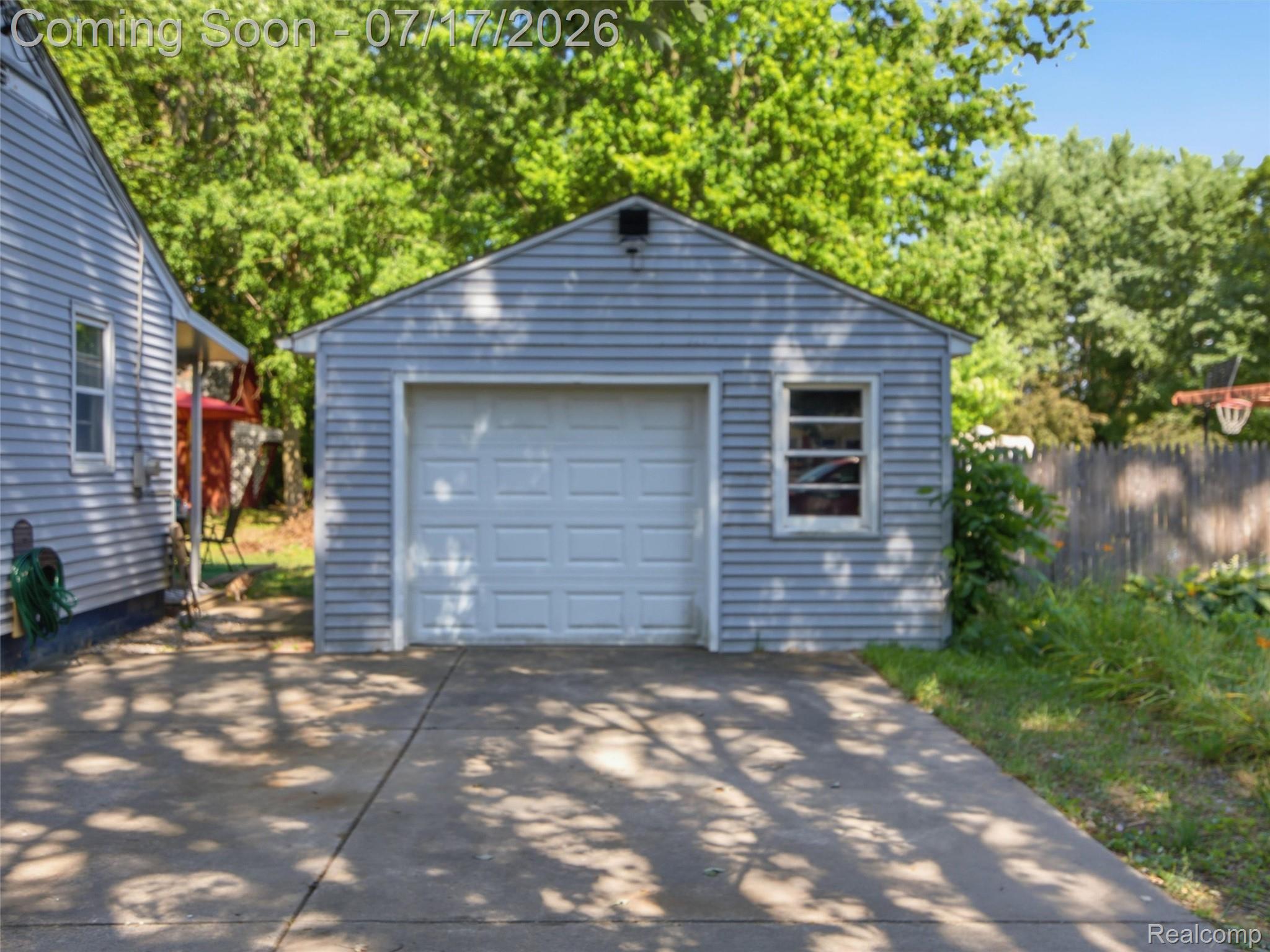 3328 Mills Acres Street