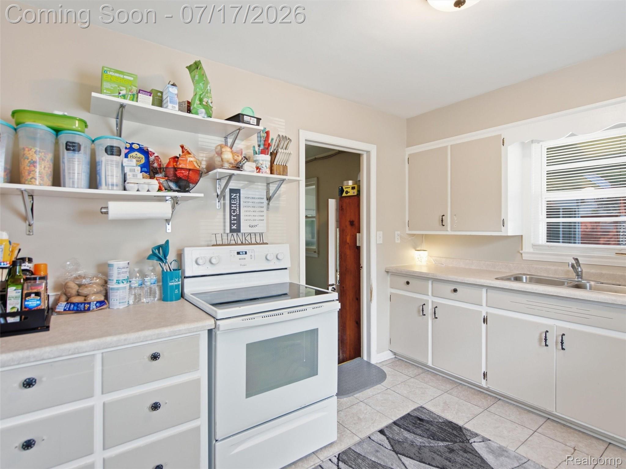 3328 Mills Acres Street