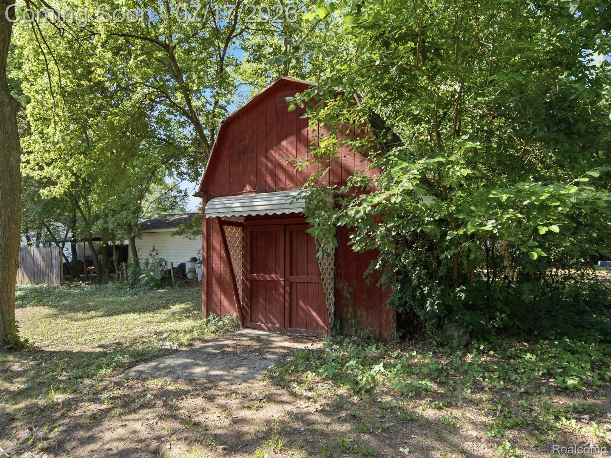 3328 Mills Acres Street