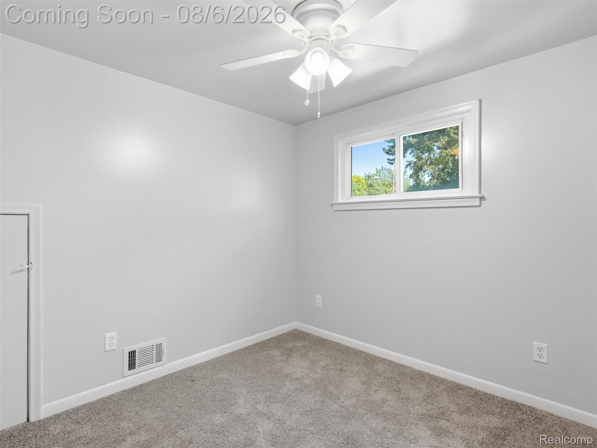 1063 Mayflower Avenue