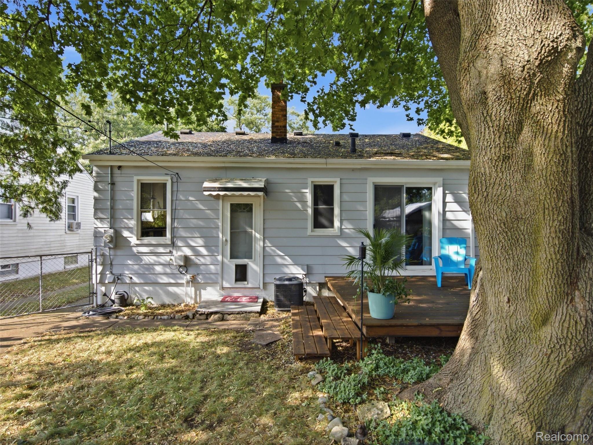 602 Dewey Street