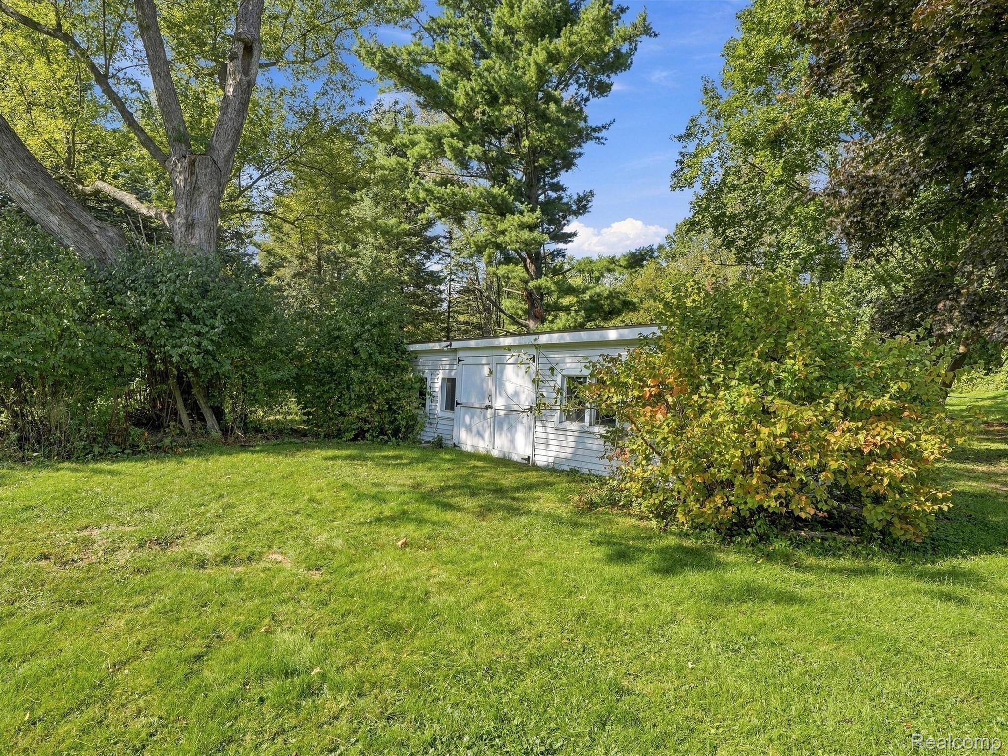 1493 Merry Road