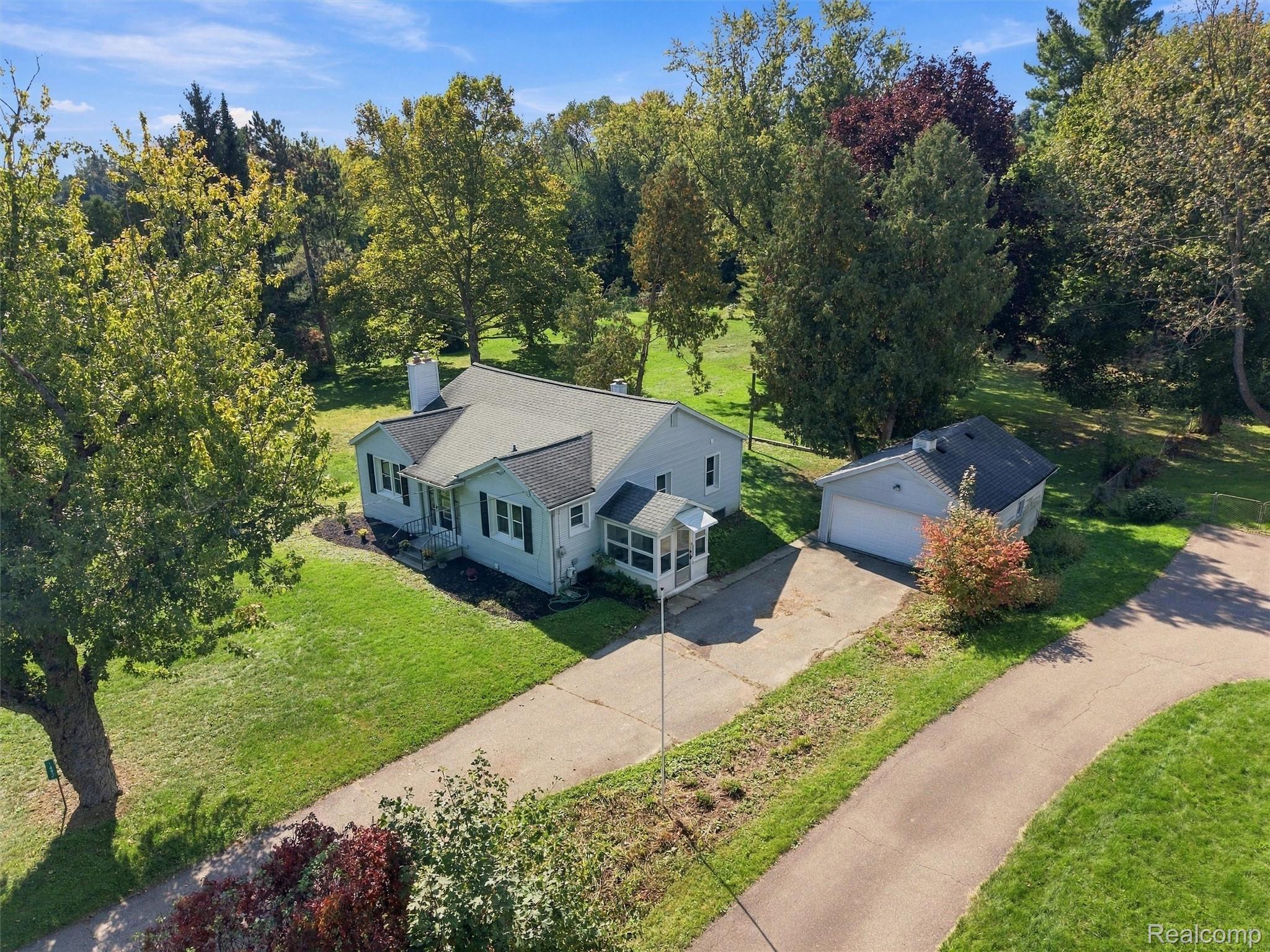 1493 Merry Road