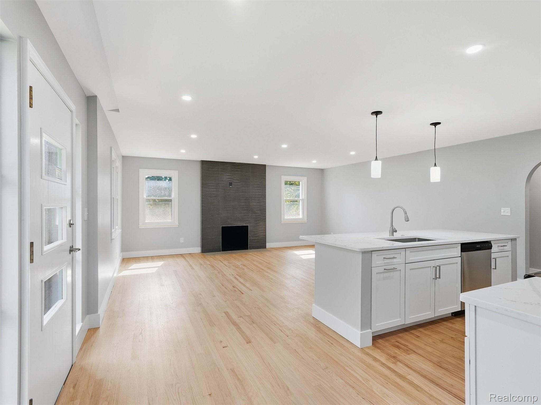 1493 Merry Road