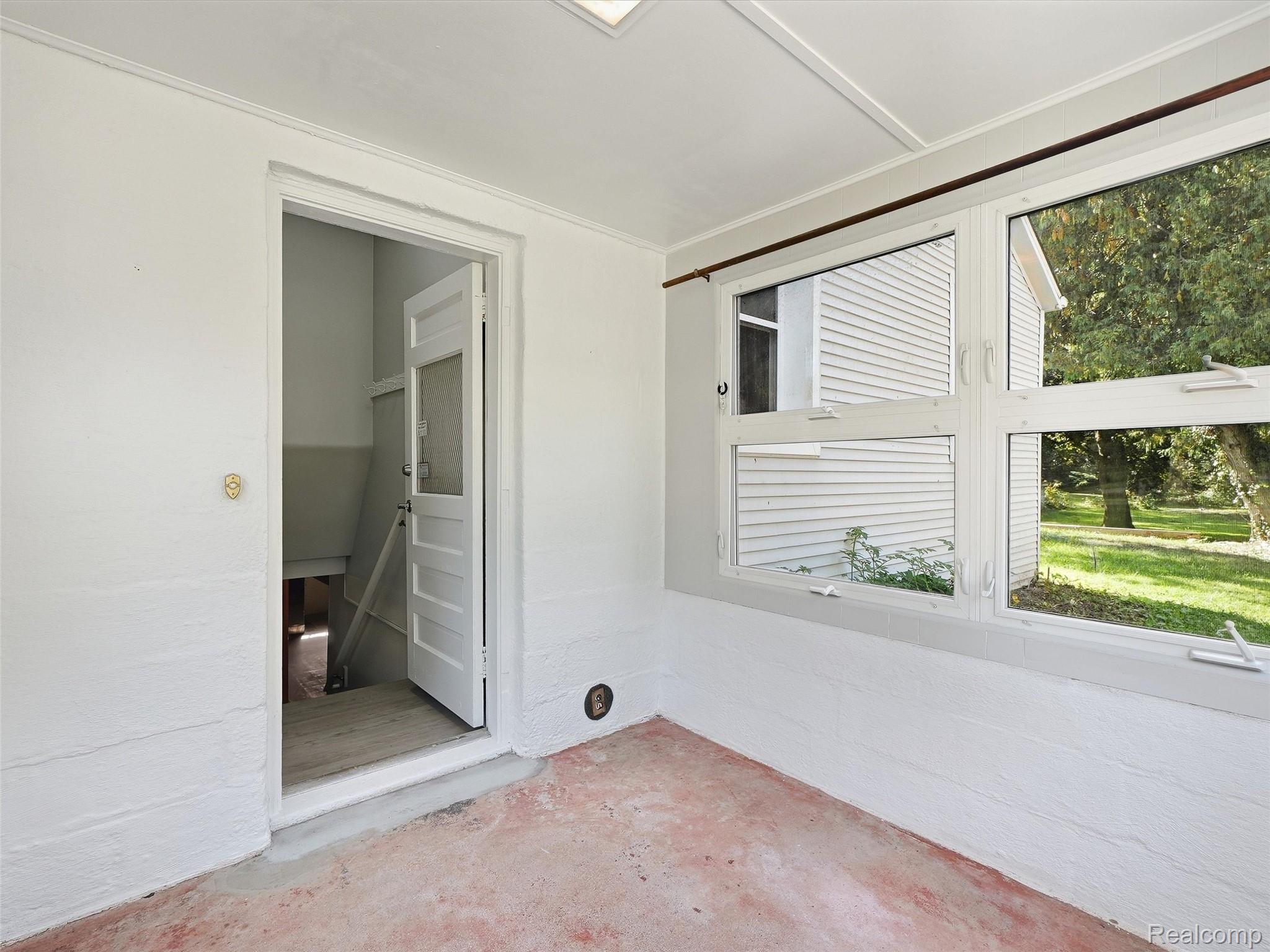 1493 Merry Road
