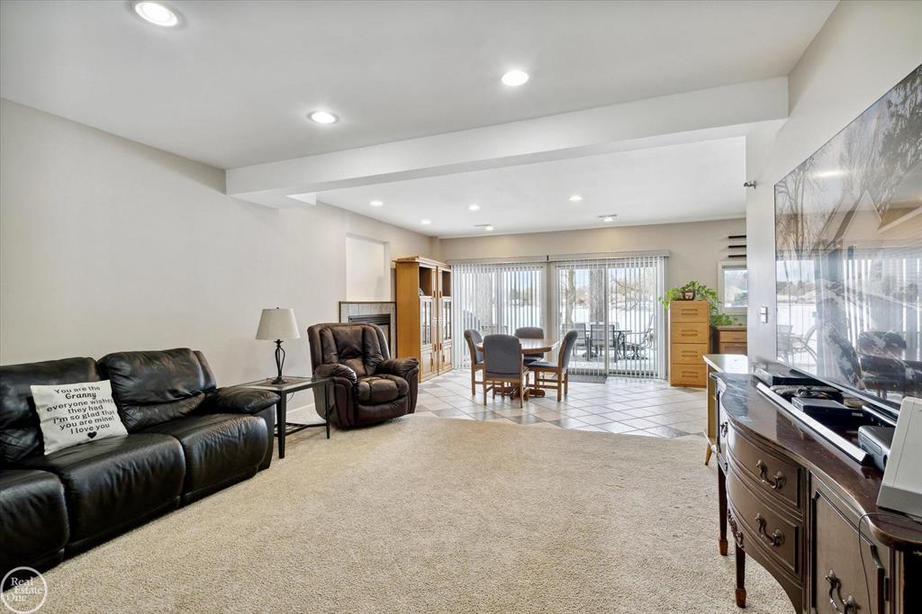 3017 LANSDOWNE