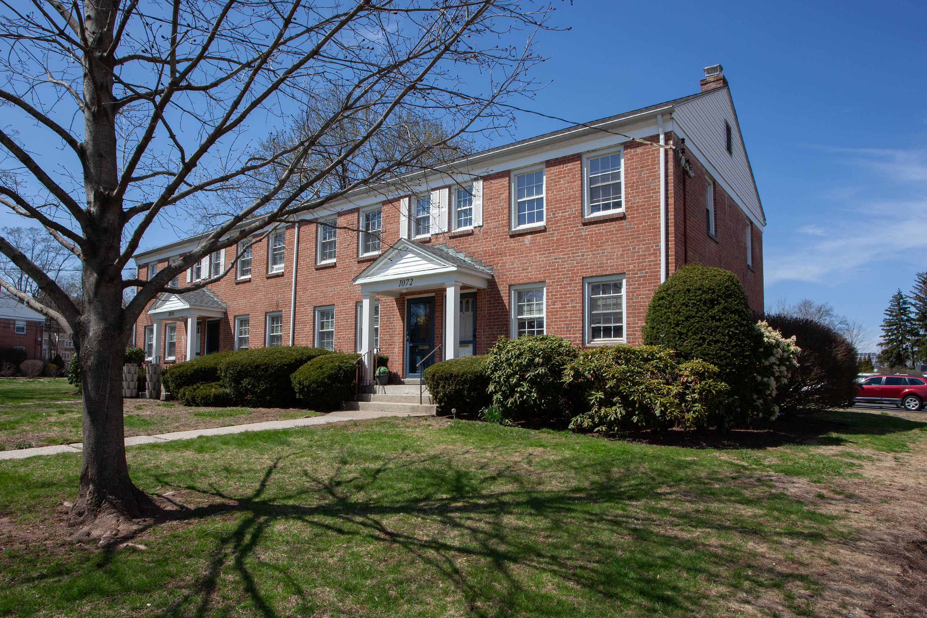 1072A Farmington Avenue 1072A