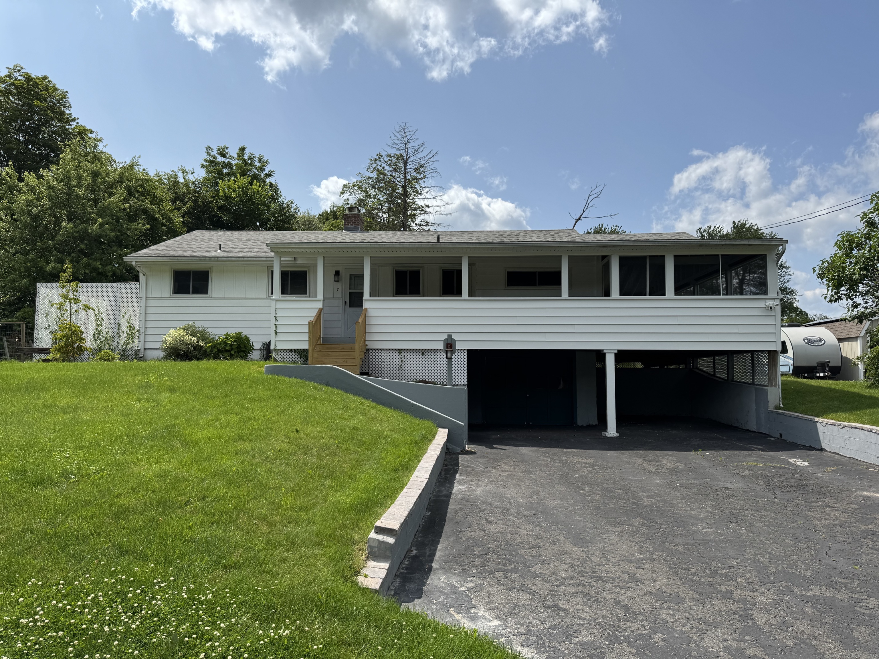 7 Fairchild Road