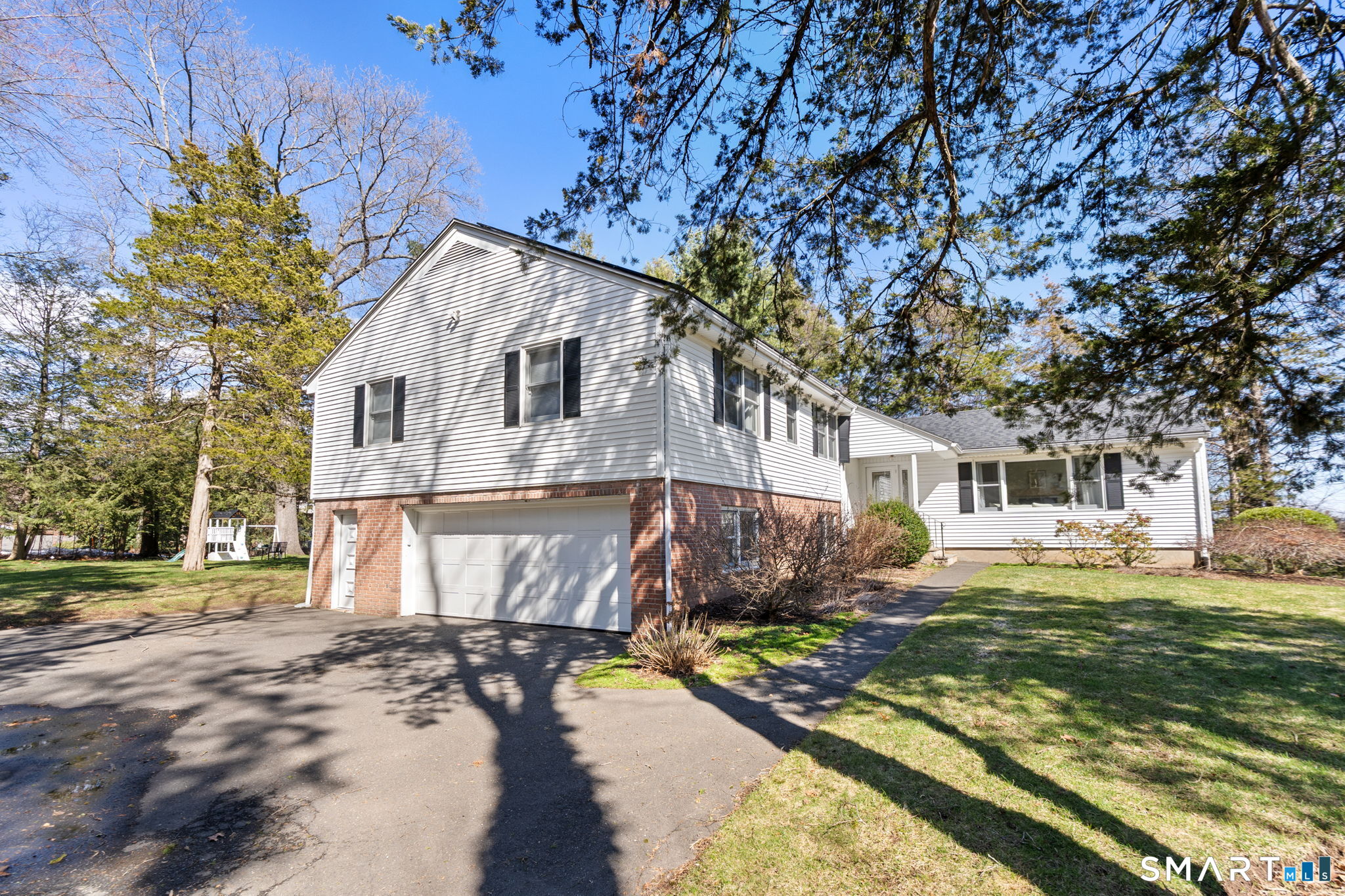 84 High Farms Road