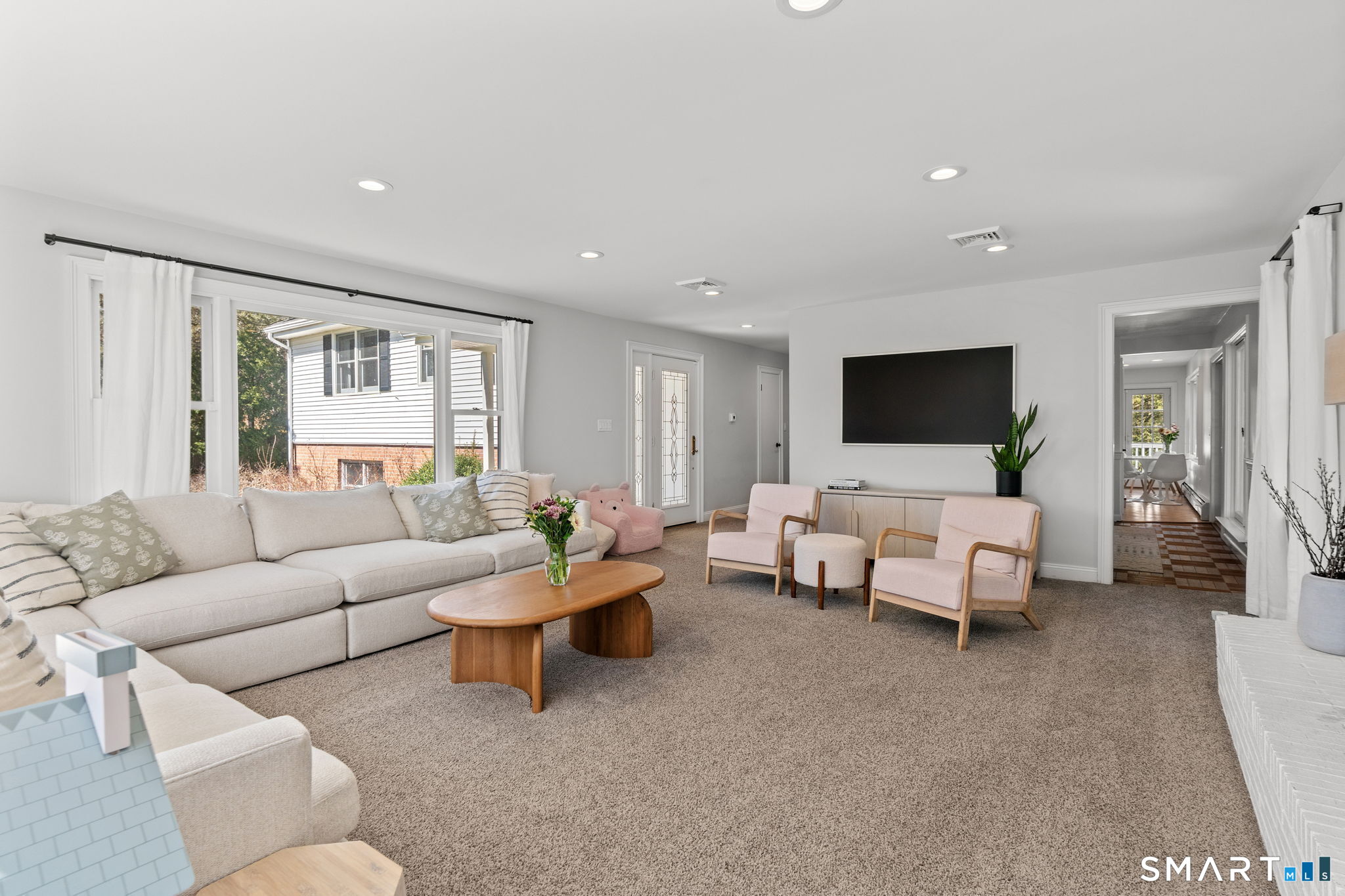 84 High Farms Road