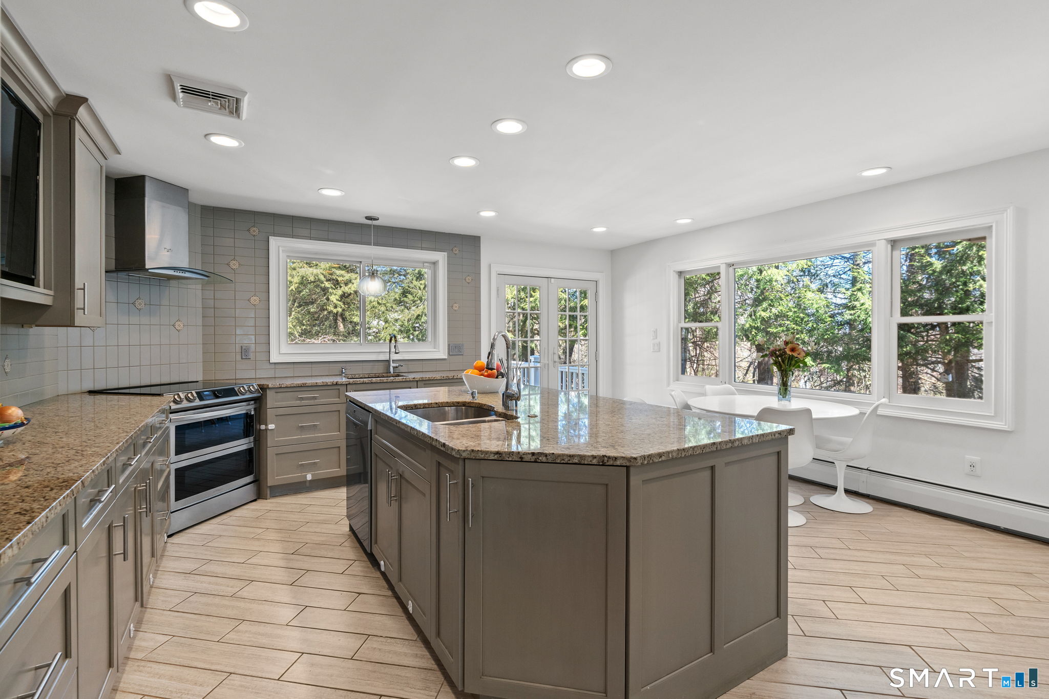 84 High Farms Road
