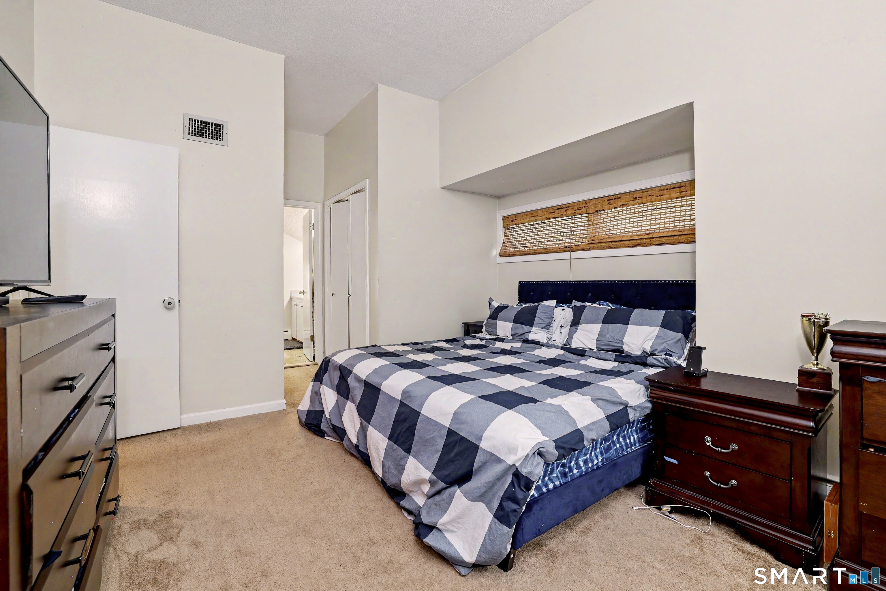 7 Lyle Court D