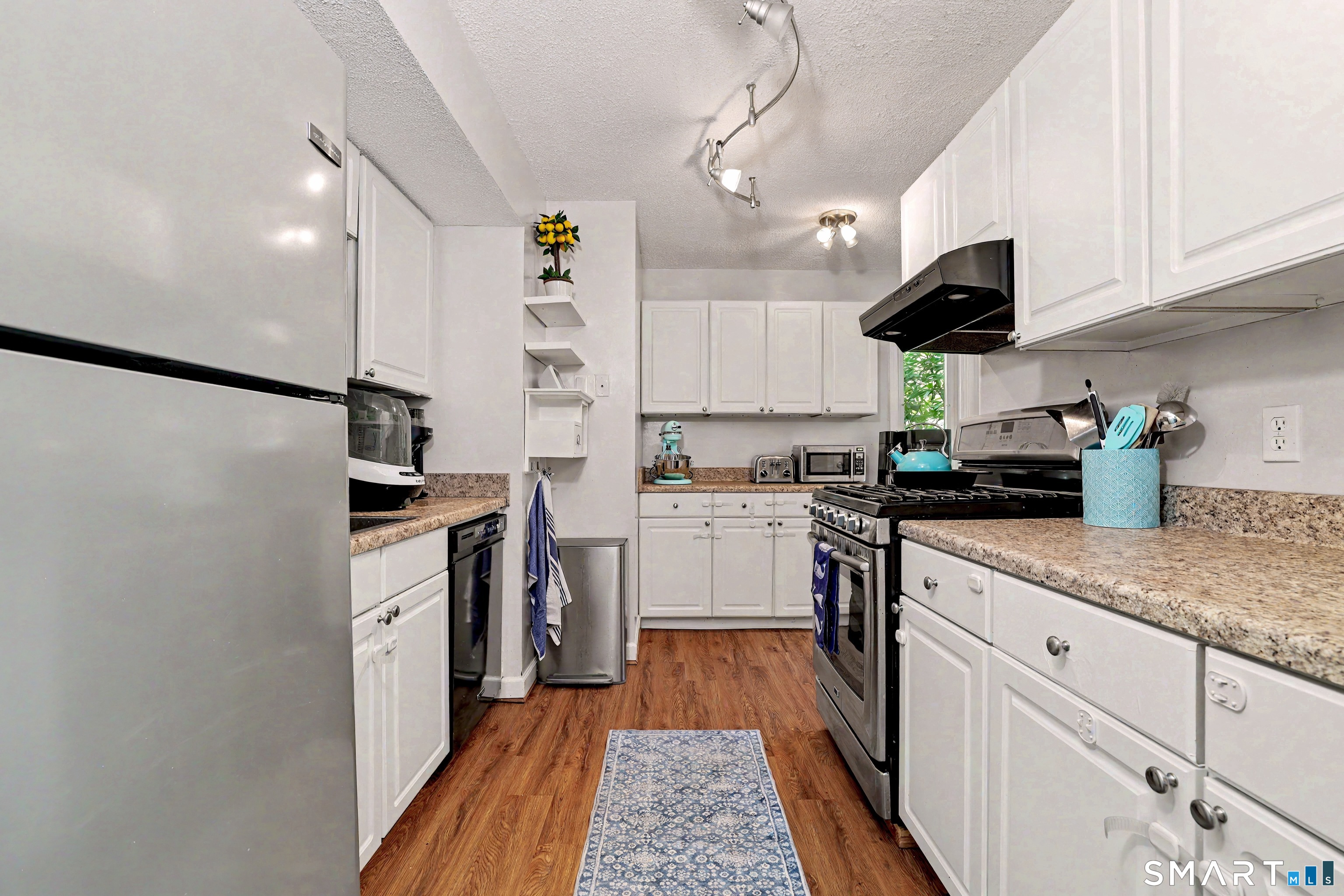 7 Lyle Court D