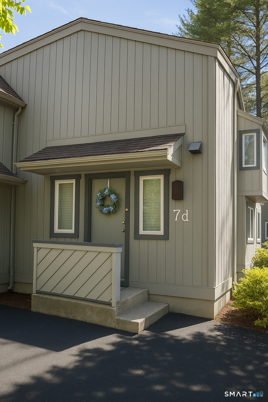 7 Lyle Court D