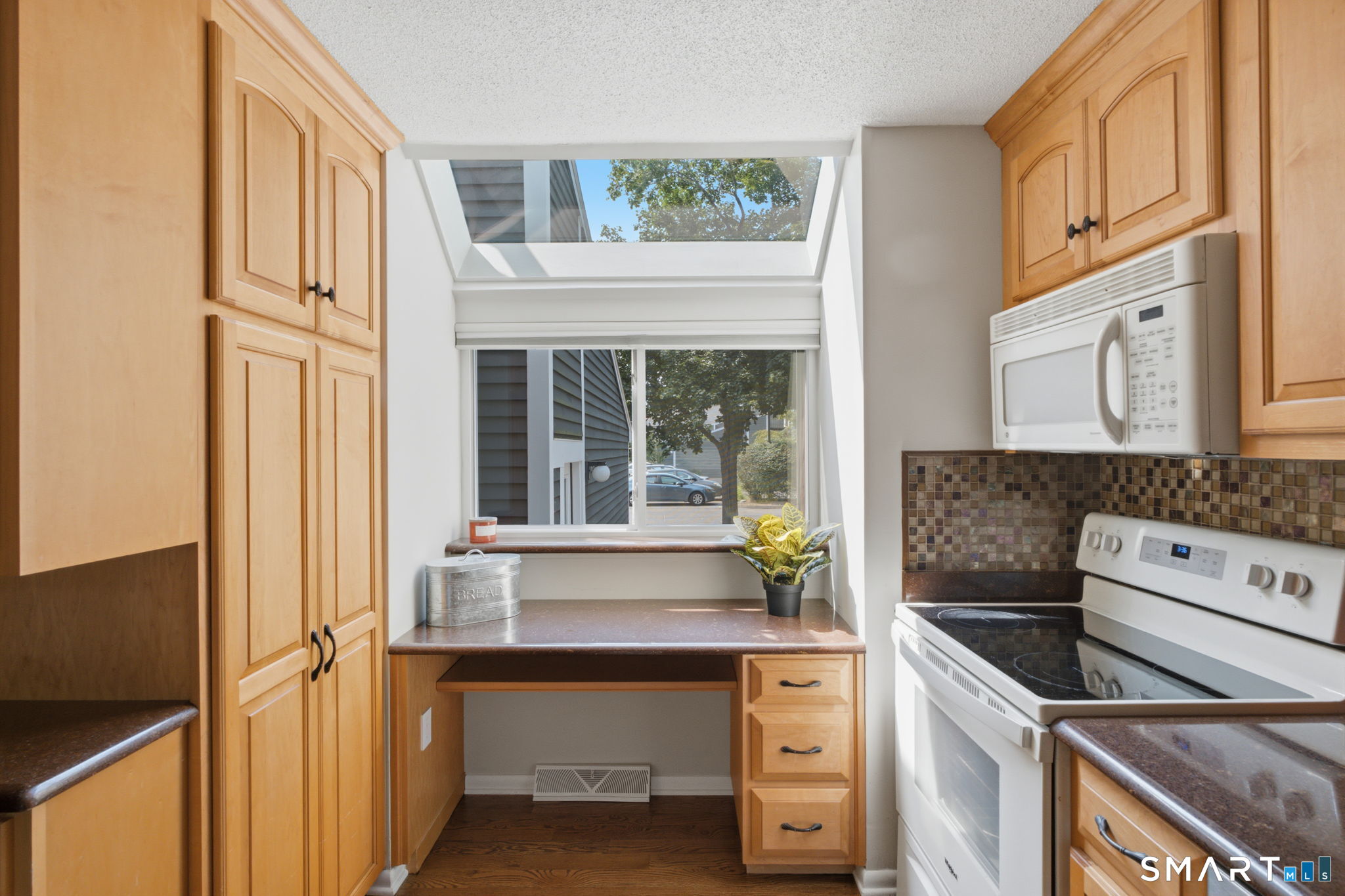 126 Hopmeadow Street Unit: 3C