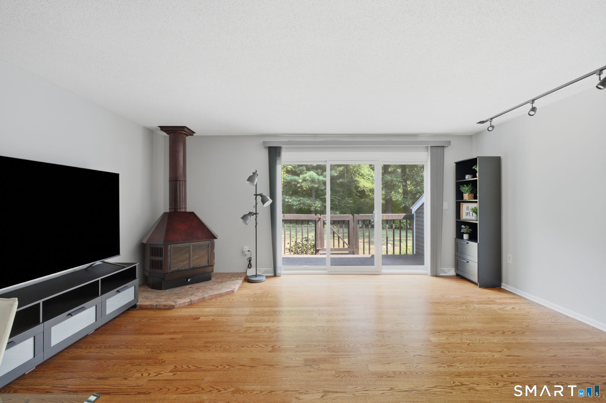 126 Hopmeadow Street Unit: 3C