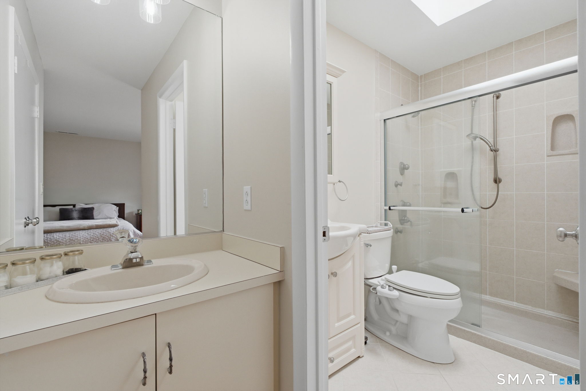 2437 Bedford Street Unit: C17