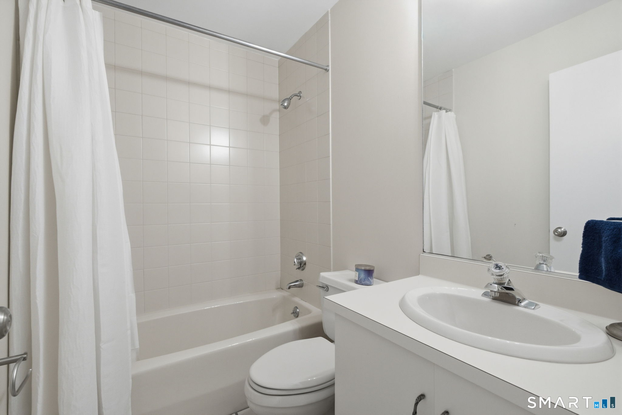 2437 Bedford Street Unit: C17