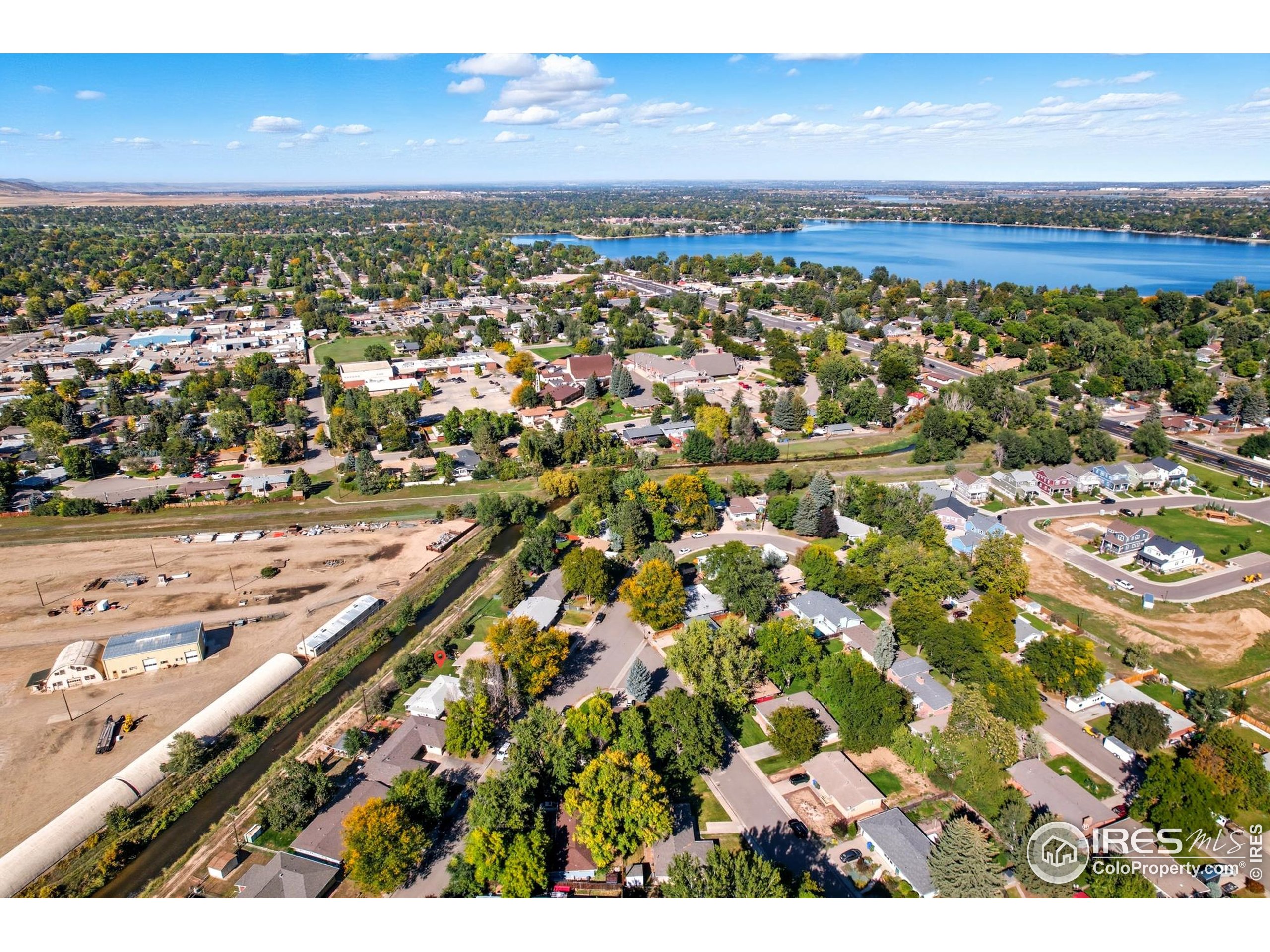 901-903 W Kelly Dr