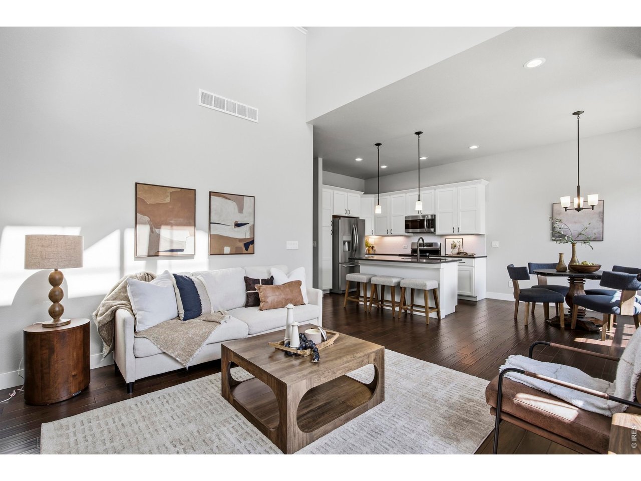 1690 W 50th St