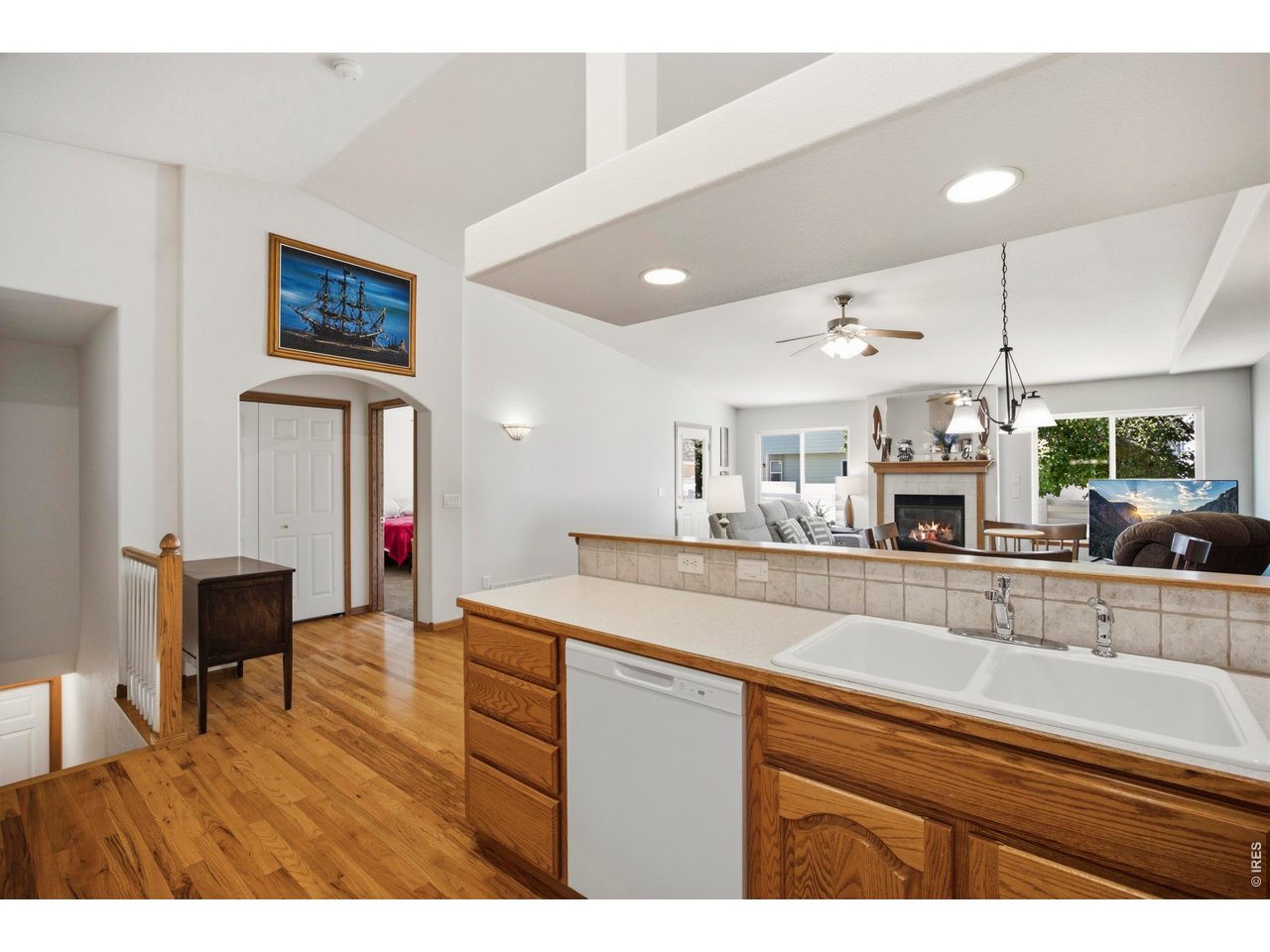 2614 Forsythia Dr