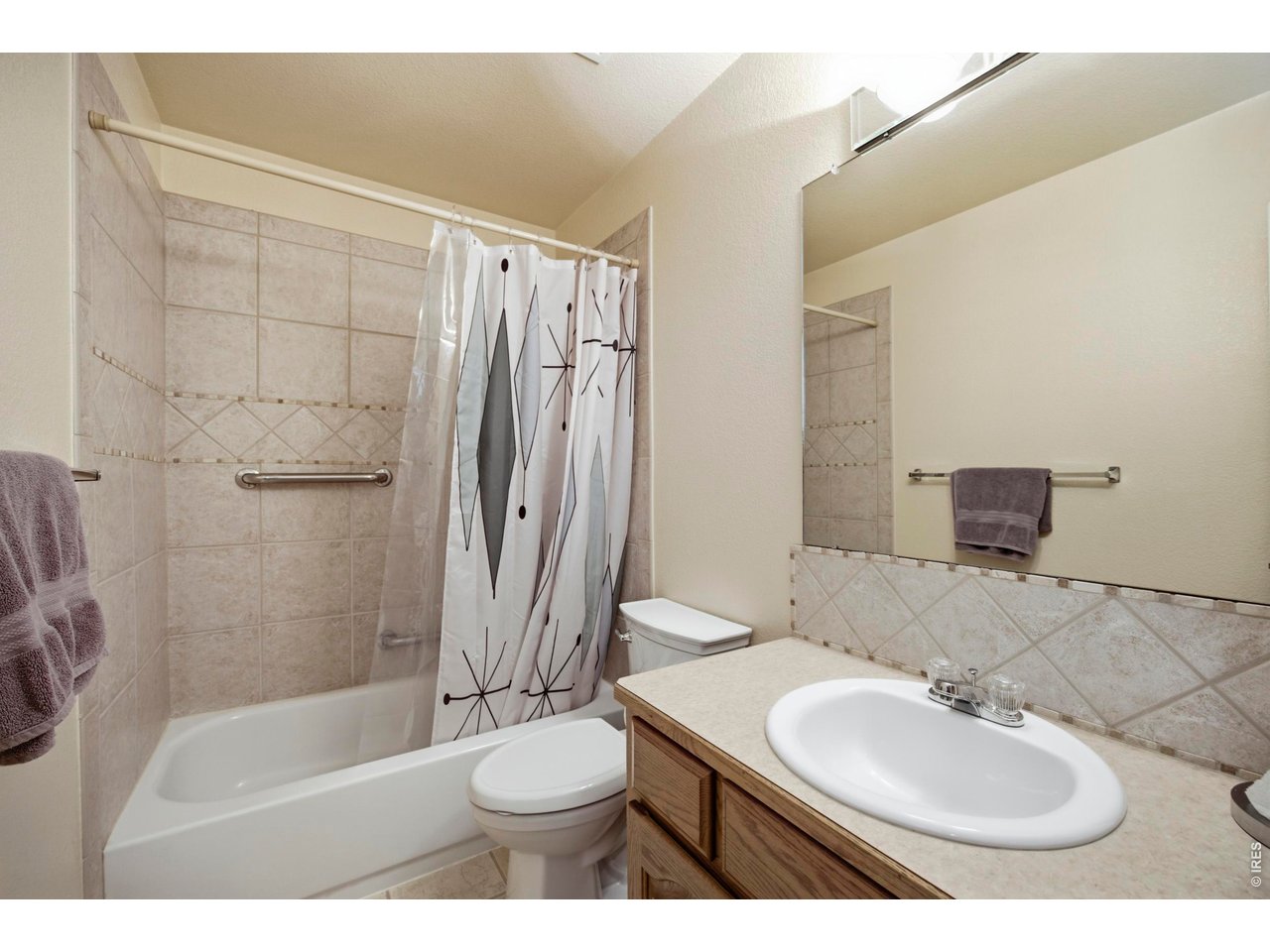 2614 Forsythia Dr