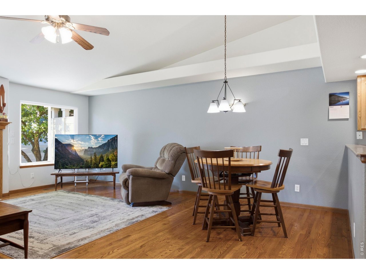 2614 Forsythia Dr