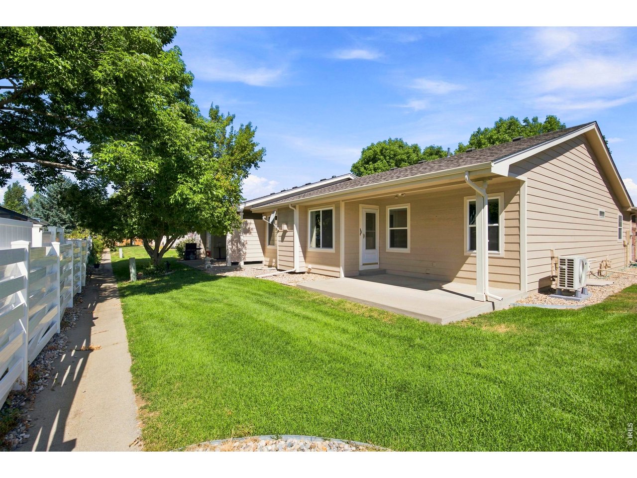 2614 Forsythia Dr