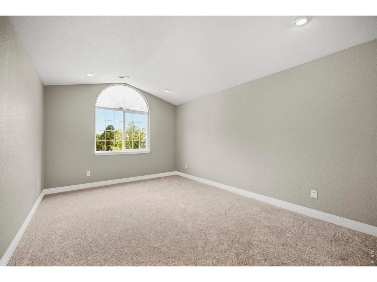 5586 Stone Church Ct