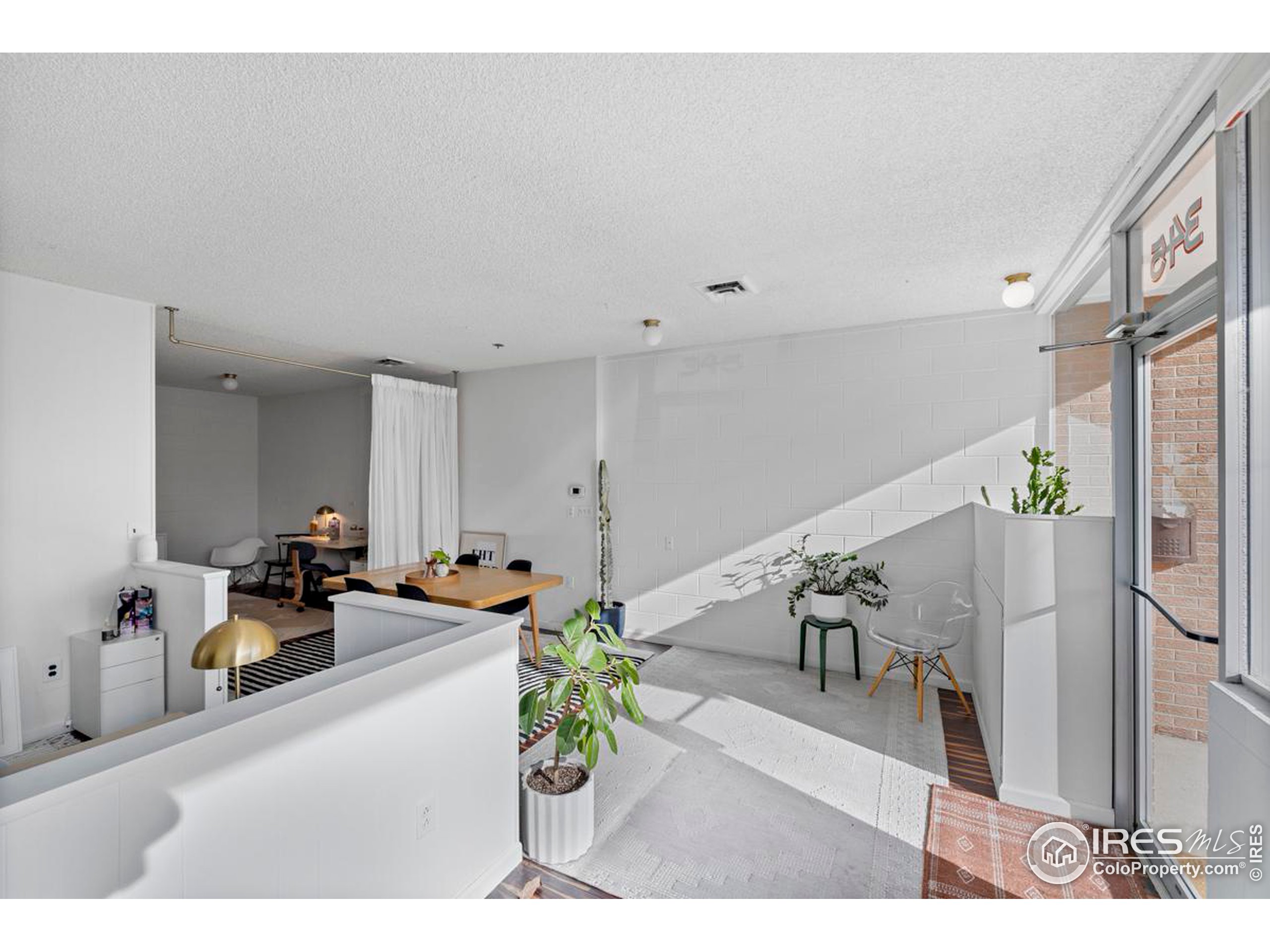 345 N Jefferson Ave