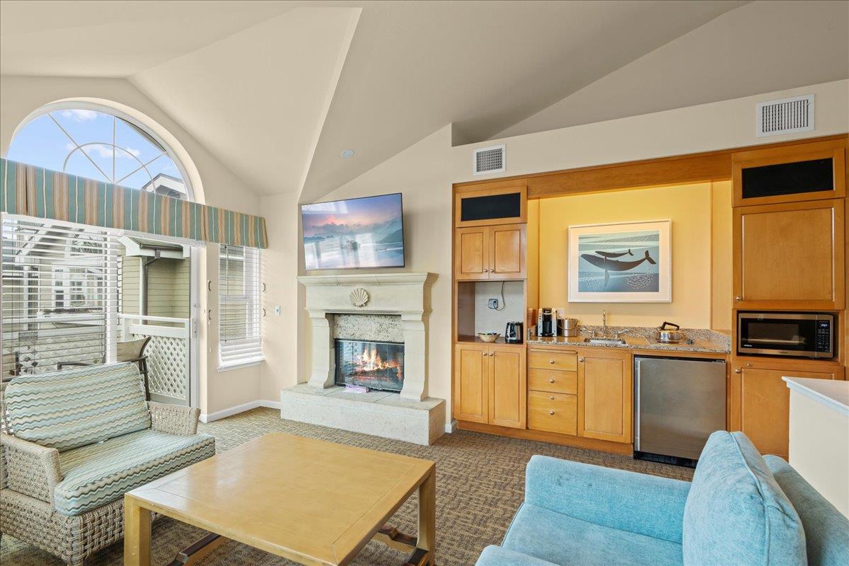 4100 Cabrillo HWY 302