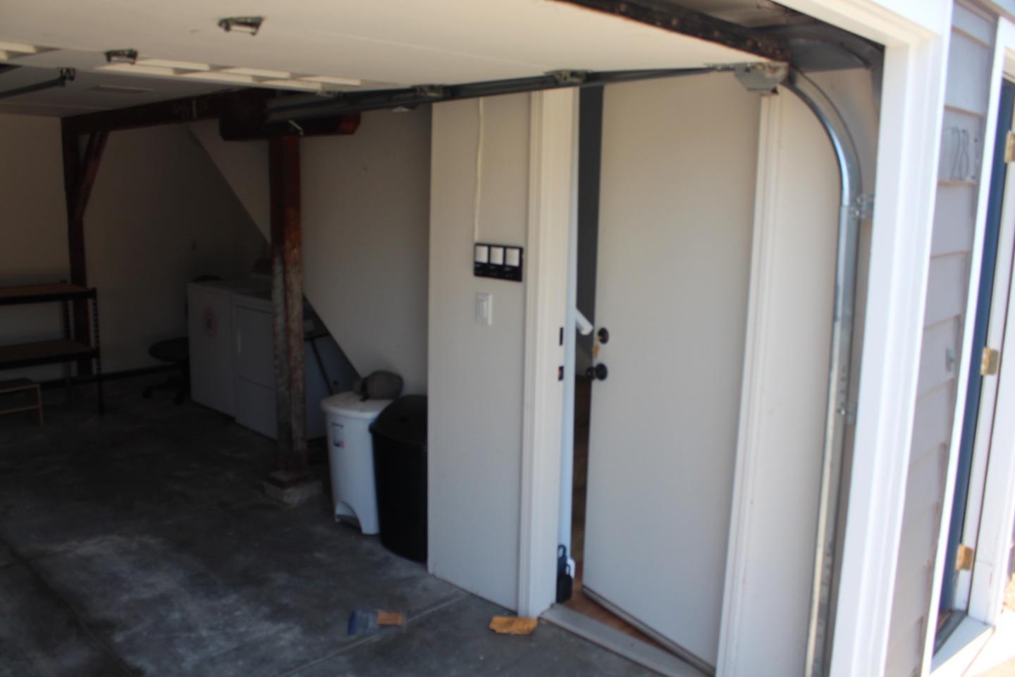 28 A Clarendon RD
