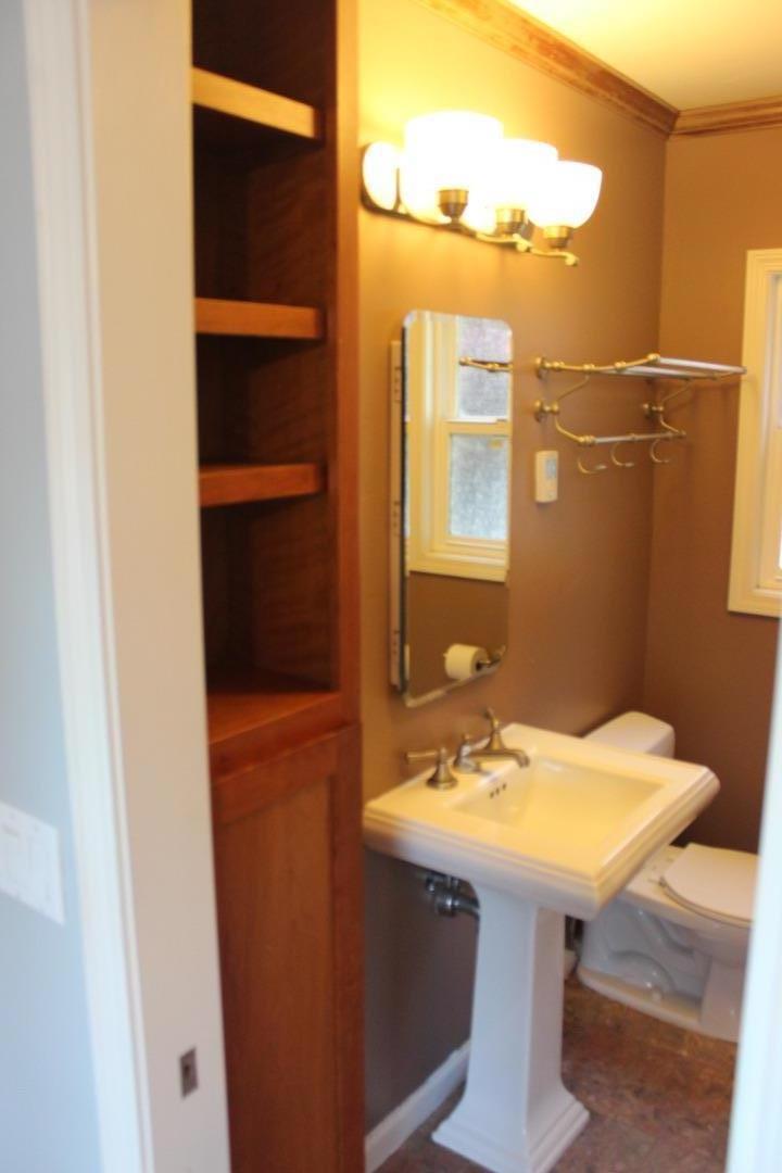 28 A Clarendon RD