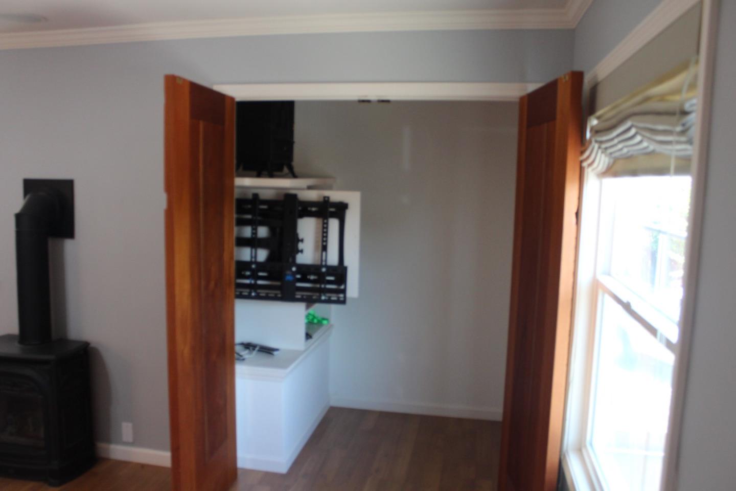 28 A Clarendon RD