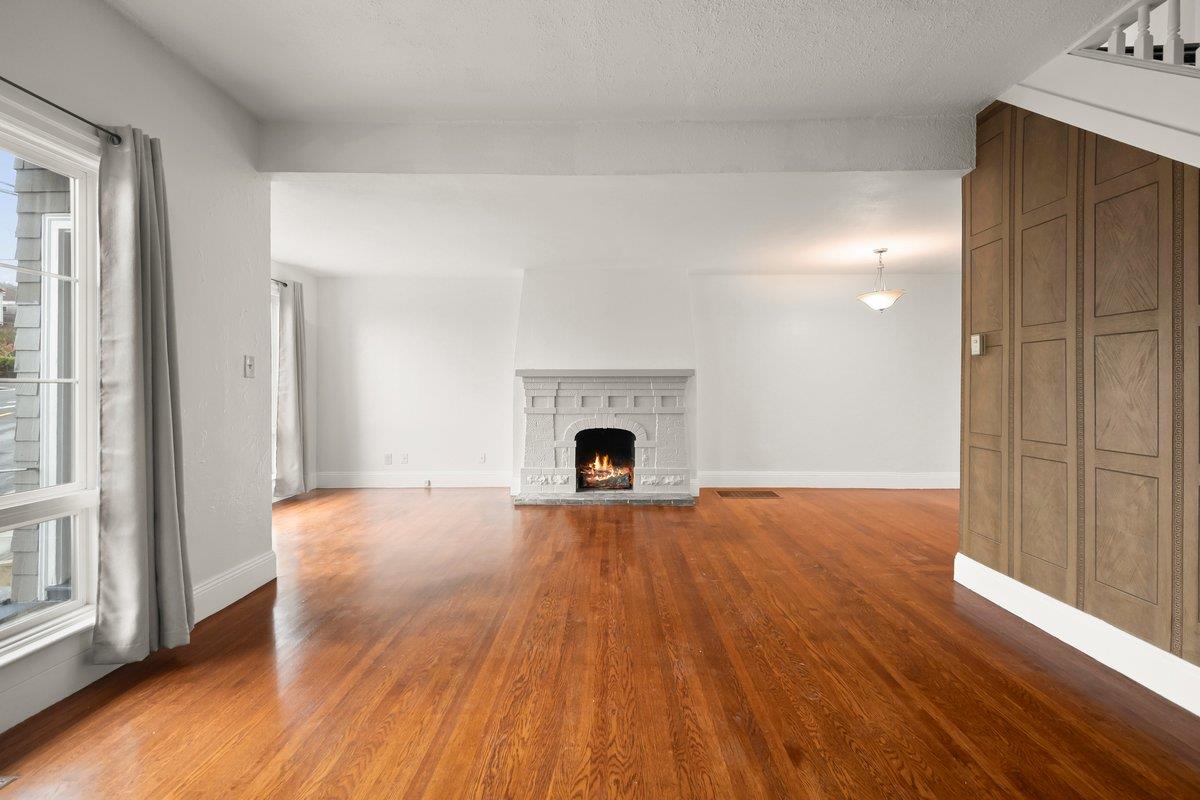 562 Crocker AVE