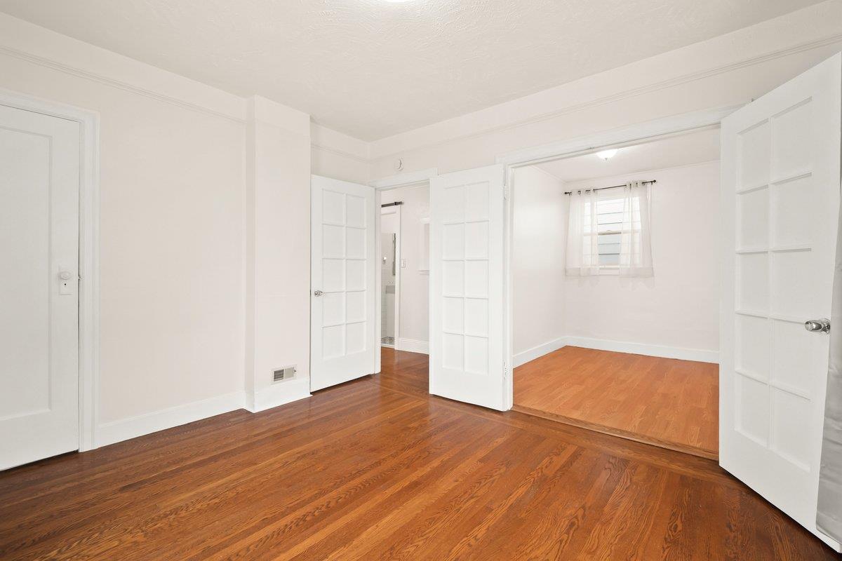 562 Crocker AVE