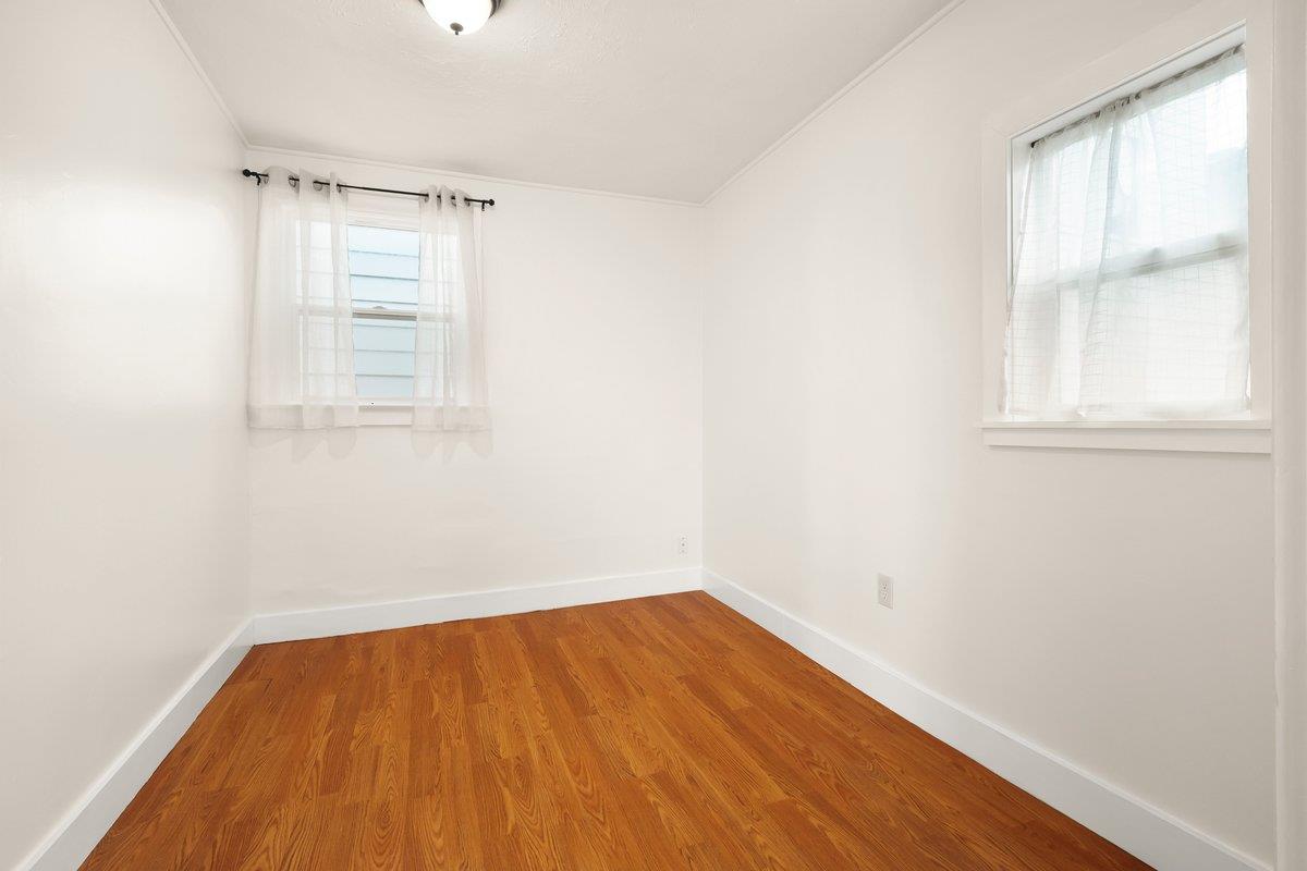 562 Crocker AVE