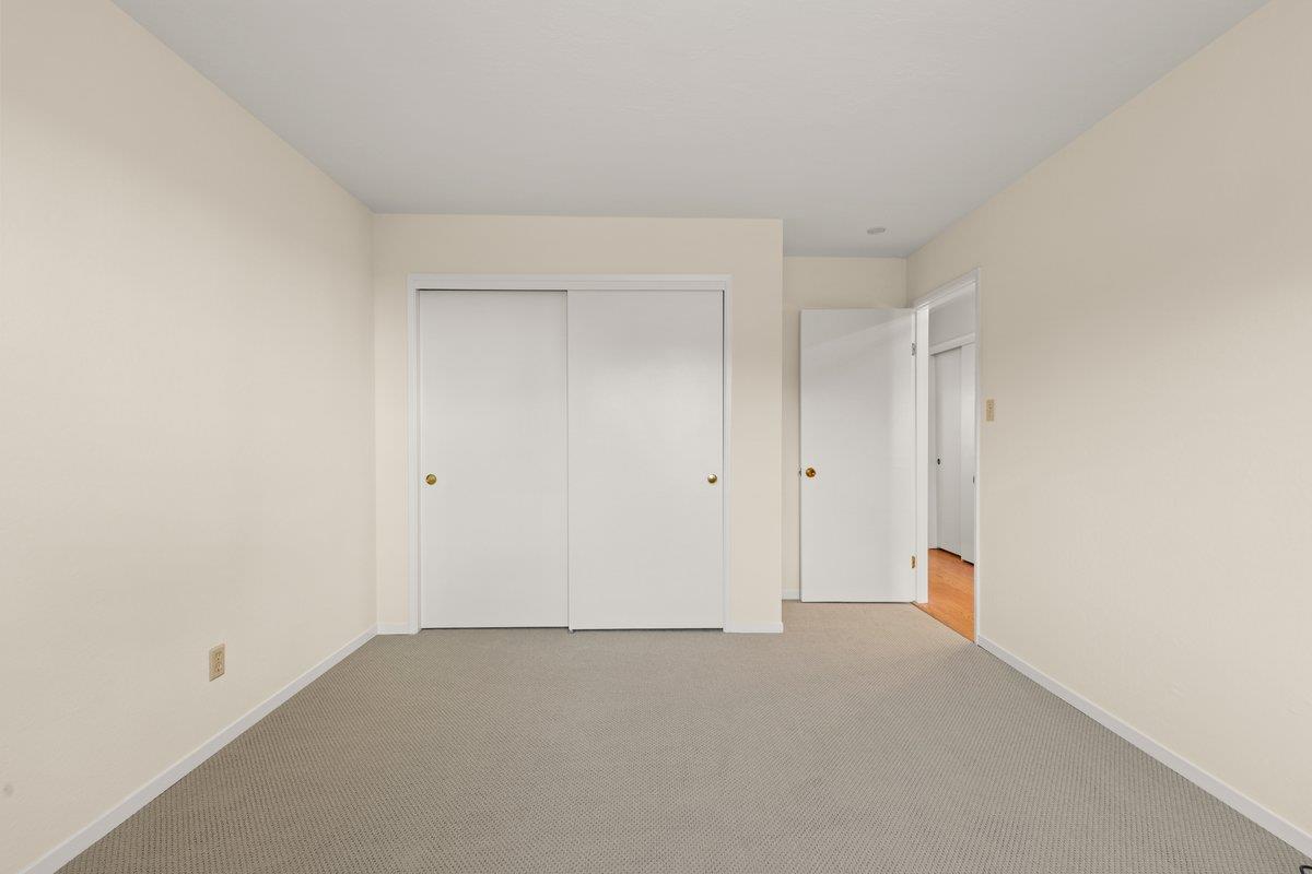 861 Railroad AVE