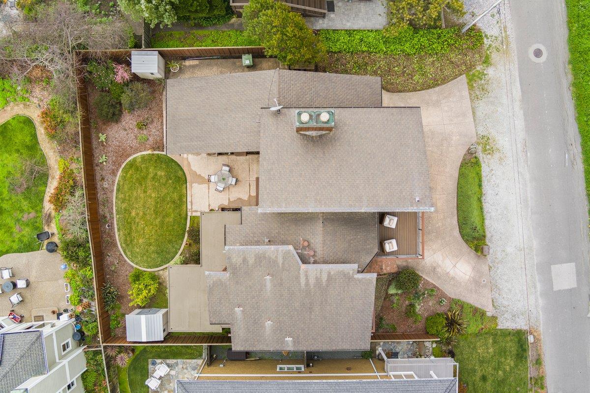 861 Railroad AVE