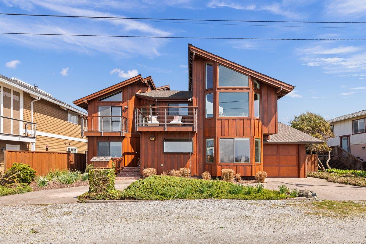 861 Railroad AVE