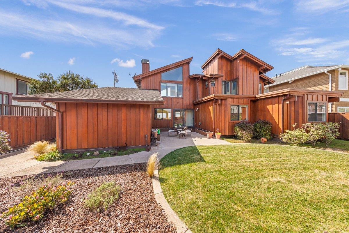 861 Railroad AVE
