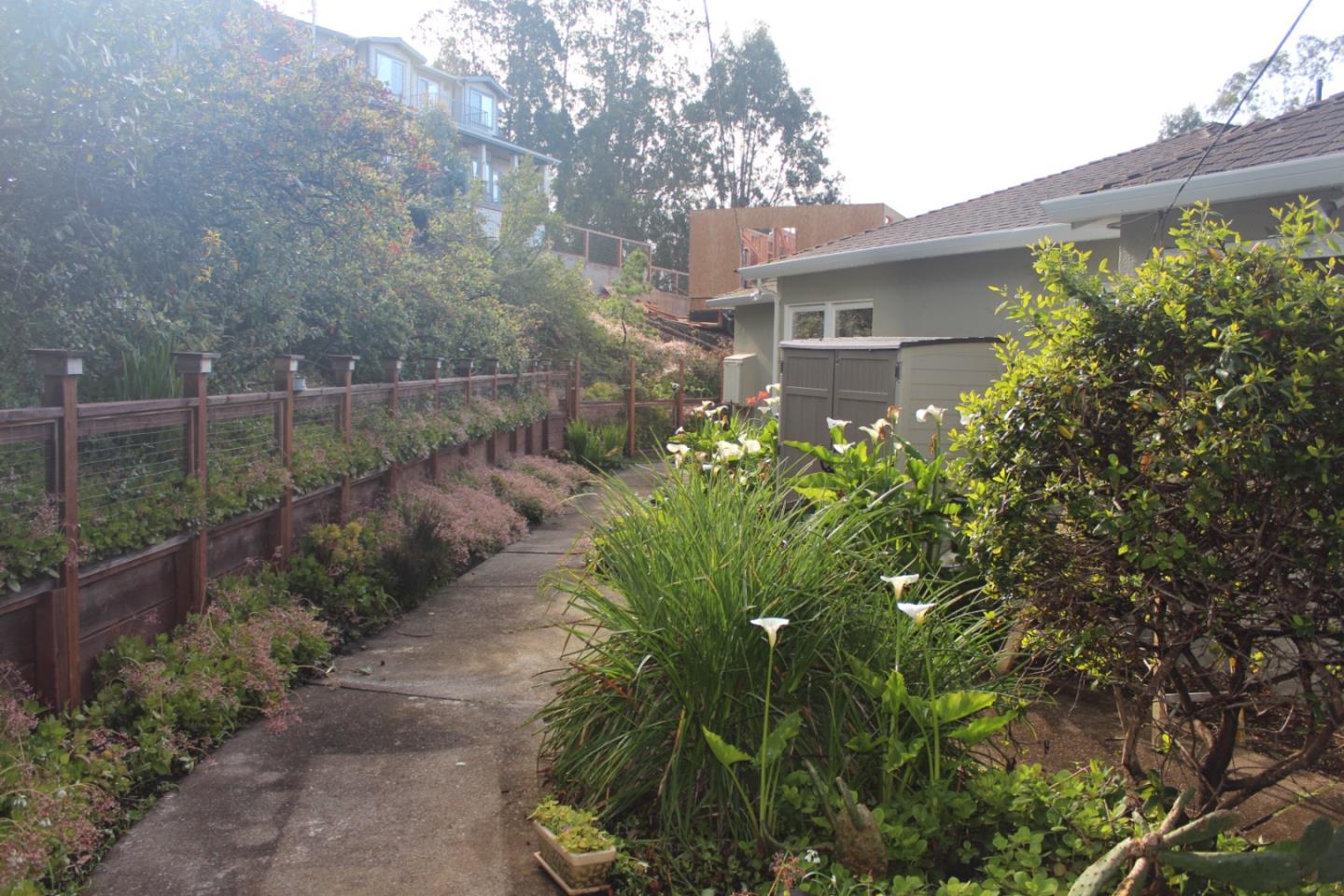 576 Alto AVE